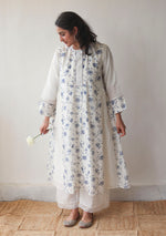 Load image into Gallery viewer, Ivory and Blue Floral Kurta Set
