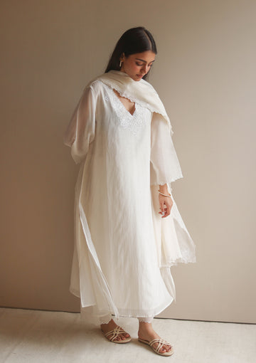 Ivory Floral Threadwork Kurta Set