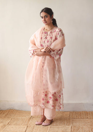 Blush Floral Pintuck Scallop Kurta Set