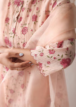 Load image into Gallery viewer, Blush Floral Pintuck Scallop Kurta Set

