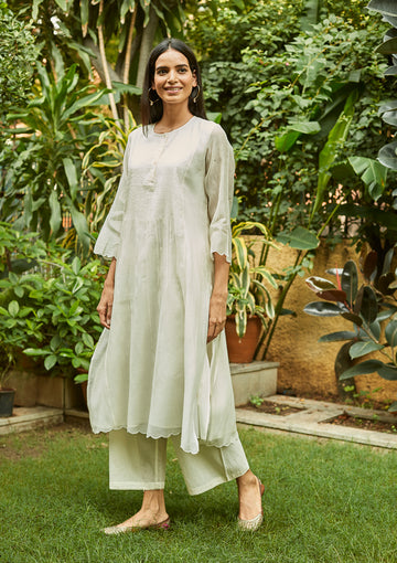 Ivory Pintuck Kurta Set