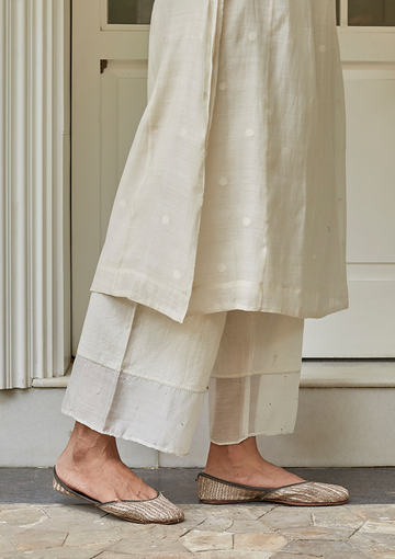 Ivory Silver Embroidery Farshi