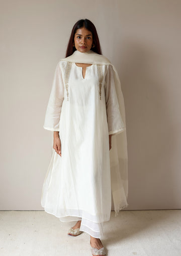 Ivory Zari Embroidered Kurta Set