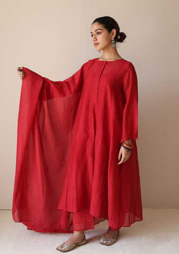 Scarlet Tagai Kurta Set