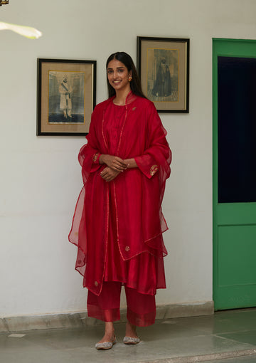 Scarlet Chaand Buta Kurta Set