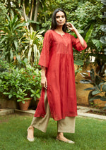 Load image into Gallery viewer, Scarlet Tagai Work Kurta Set
