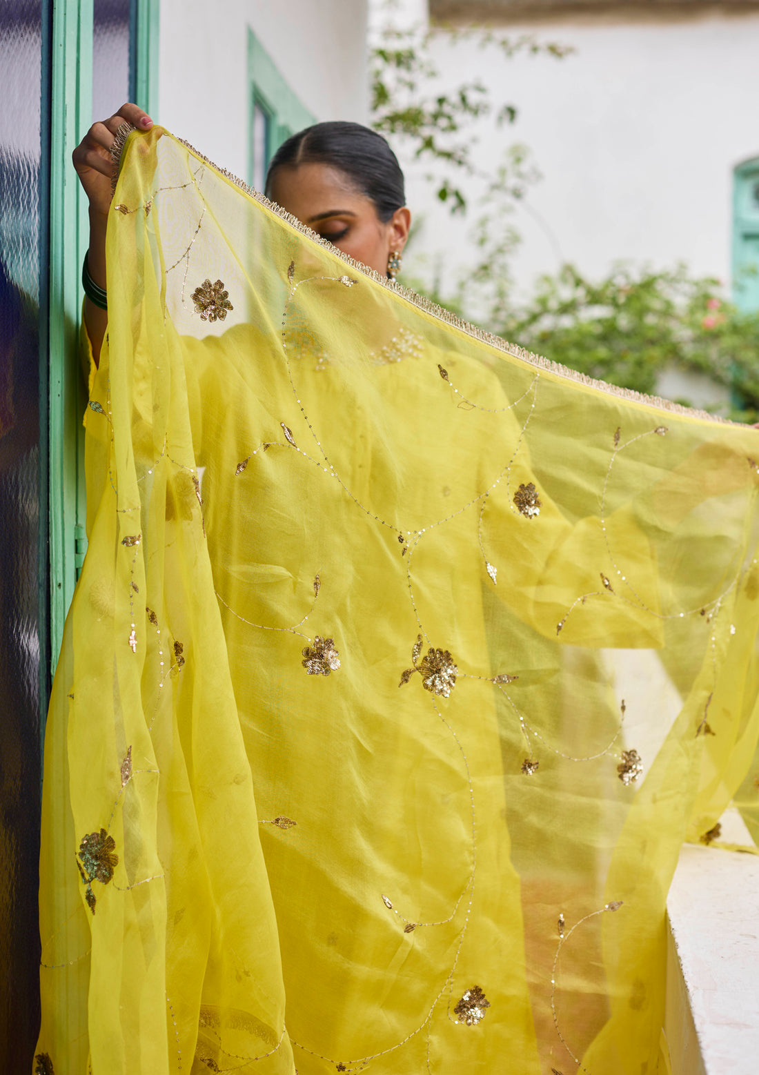 Canary Zardozi Embroidered Kurta Set