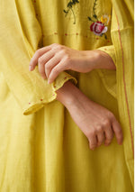 Load image into Gallery viewer, Canary Sequinned Floral Kurta Set
