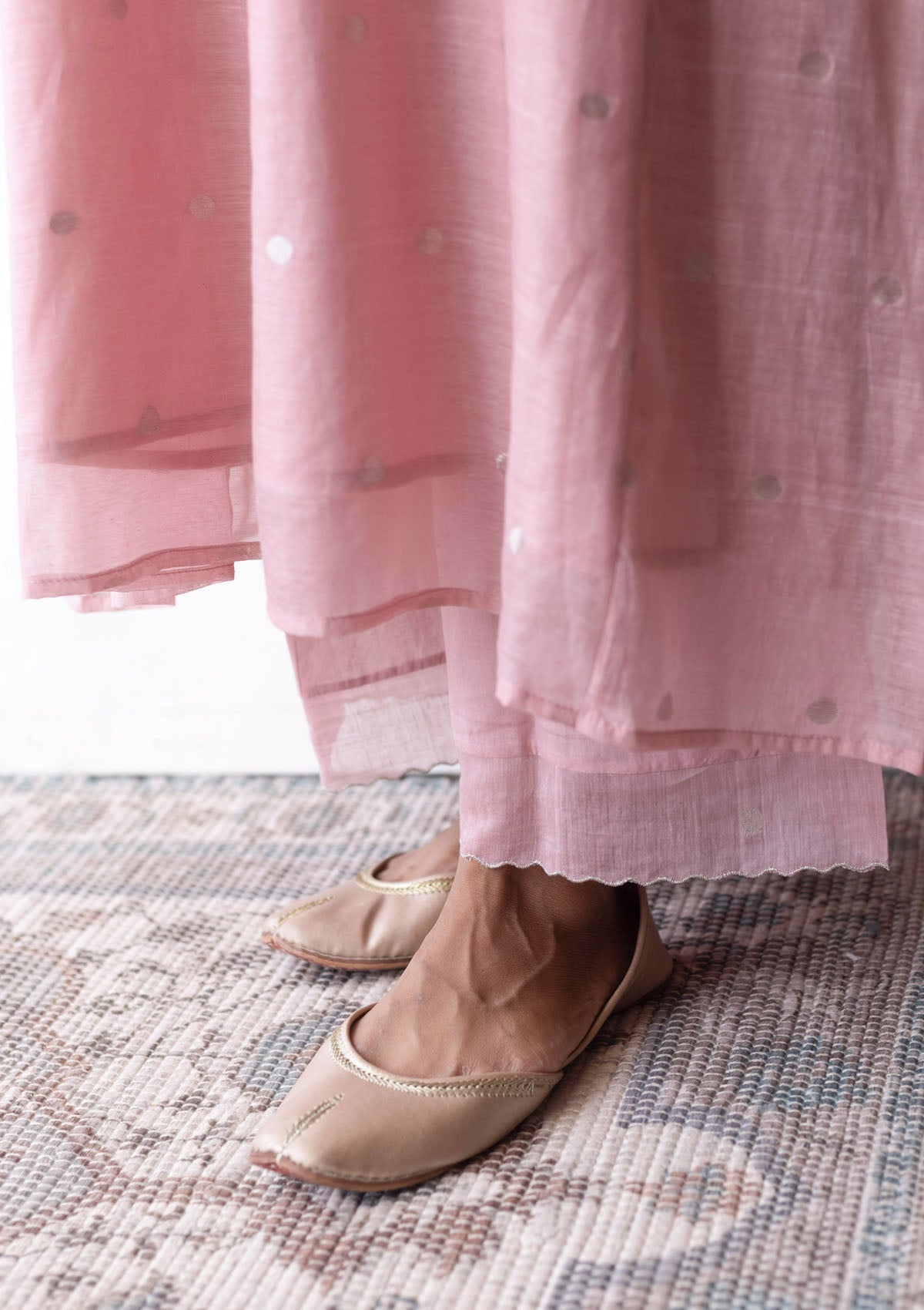 Blush Silver Woven Dots Kurta Set