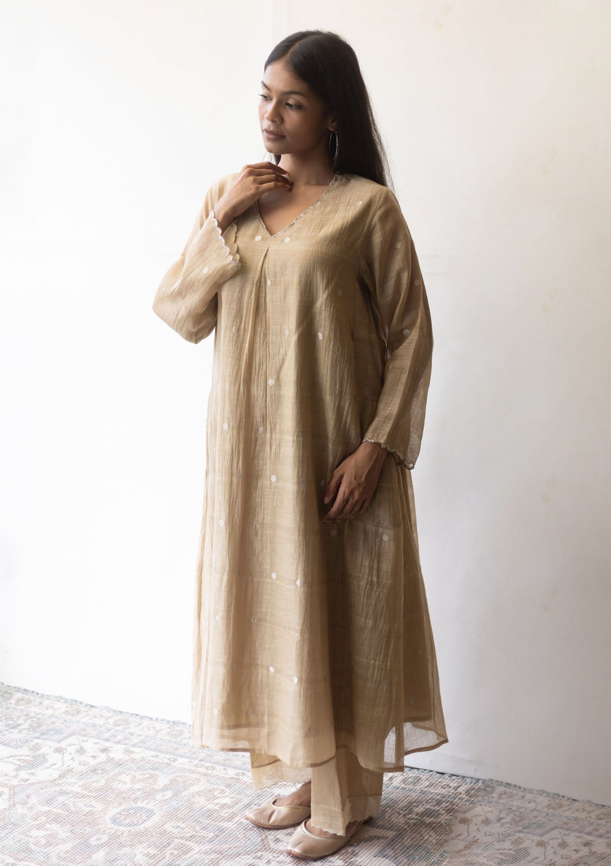 Hazel Silver Woven Dots Kurta Set