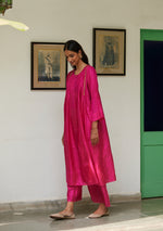 Load image into Gallery viewer, Fuchsia Festive Silk Kurta Set
