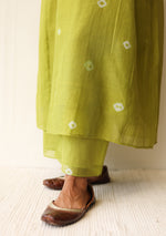 Load image into Gallery viewer, Leaf Green Tie Dye Kurta Set
