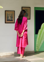 Load image into Gallery viewer, Fuchsia Silk Kurta Set

