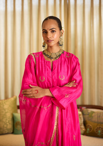 Fuchsia Chand Buta Kurta Set