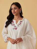Load image into Gallery viewer, Ivory Floral Embroidered Kurta Set
