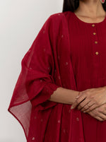 Load image into Gallery viewer, Scarlet and Khaki Ombre Pintuck Kurta
