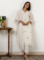 Load image into Gallery viewer, Ivory Floral Embroidered Kurta Set
