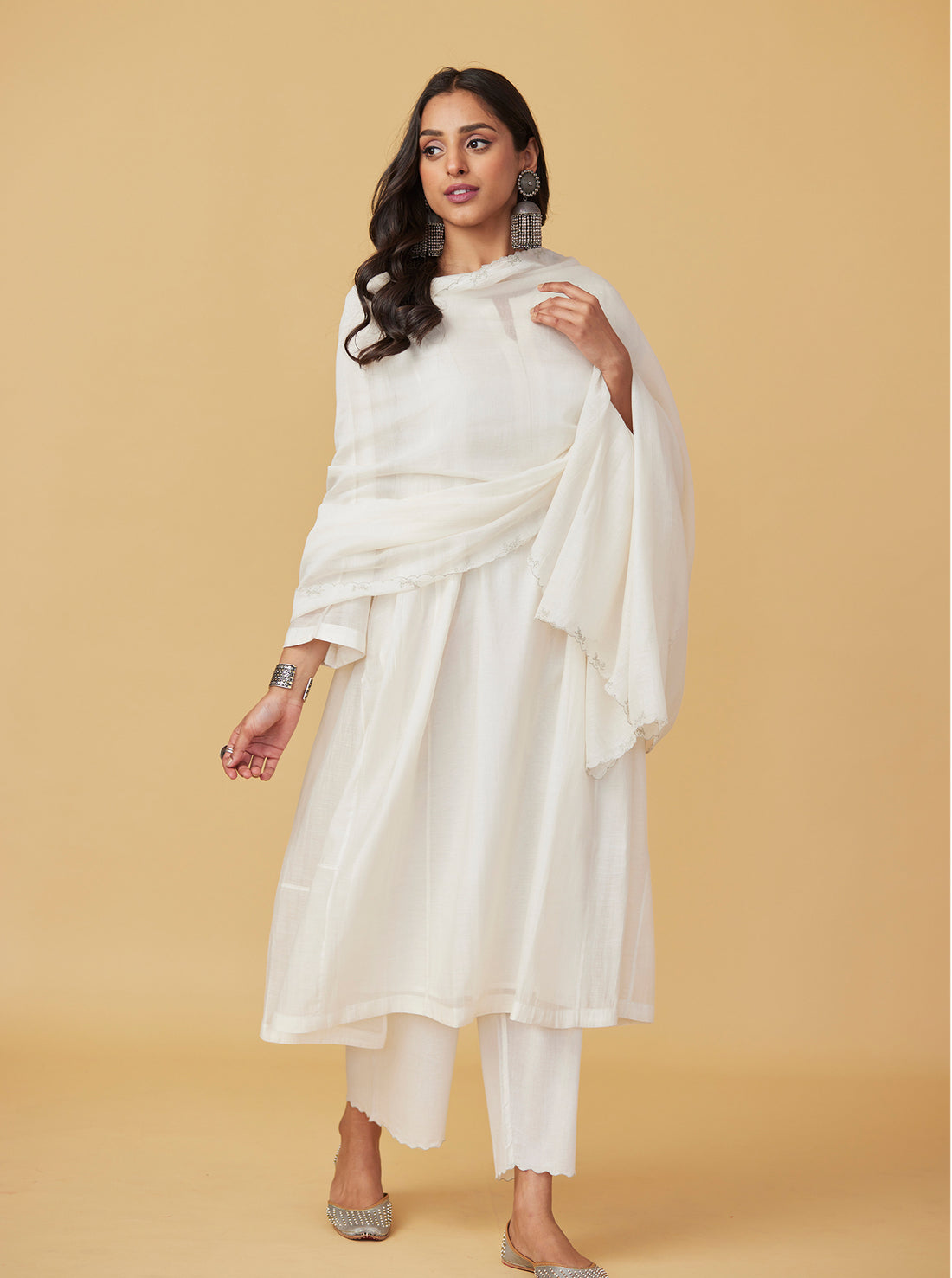 Ivory Zari Embroidered Kurta Set