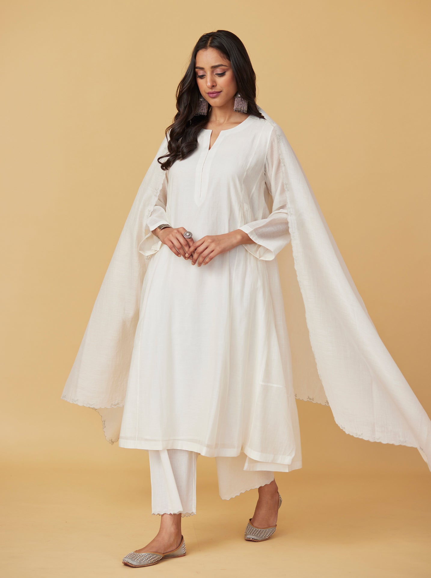 Ivory Zari Embroidered Kurta Set