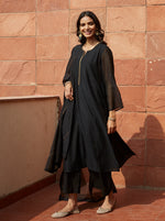 Load image into Gallery viewer, Black Classic Embroidered Kurta
