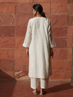 Load image into Gallery viewer, Ivory Dotted Classic Kurta
