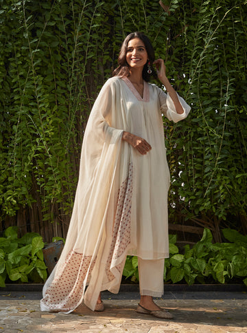 Ivory Tagai Bandhani Kurta Set