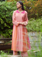 Load image into Gallery viewer, Peach and Fuchsia Tie and Dye Kurta Set
