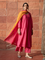 Load image into Gallery viewer, Rose Pink Embroidered Kurta Set
